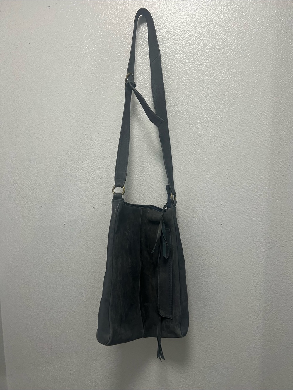 HOBO International Distressed Leather Shoulder Bag gray Tassel